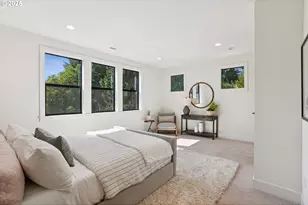 9375 SW 8th Ave, Portland, OR 97219 - Photo 34