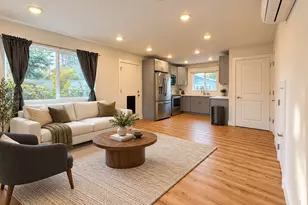 16317 SE Salmon St, Portland, OR 97233 - Photo 4