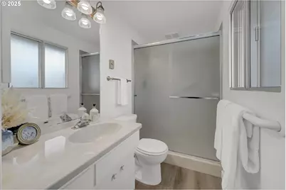 3235 Crocker Rd, Eugene, OR 97404 - Photo 26