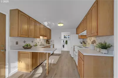 3235 Crocker Rd, Eugene, OR 97404 - Photo 12