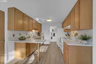 3235 Crocker Rd, Eugene, OR 97404 - Photo 12