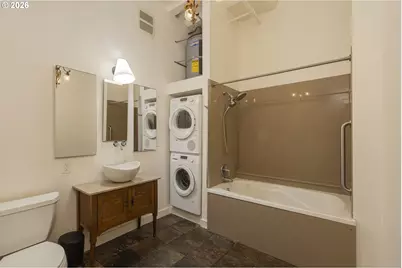 1314 NW Irving St #605, Portland, OR 97209 - Photo 22