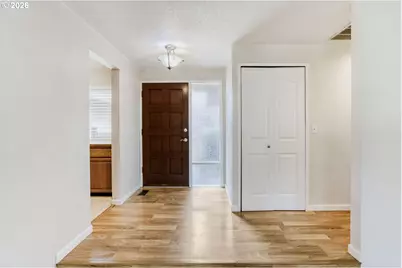 8545 SW Rebecca Ln, Beaverton, OR 97008 - Photo 4