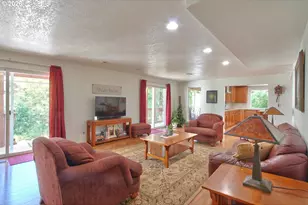 16832 S Stone Hill Dr, Molalla, OR 97038 - Photo 10