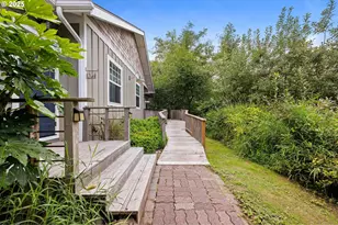 676 NW 9th St, Warrenton, OR 97146 - Photo 10