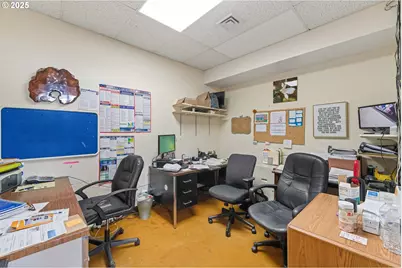 985 Newmark Ave, Coos Bay, OR 97420 - Photo 22