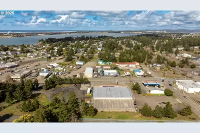 985 Newmark Ave, Coos Bay, OR 97420 - Photo 6