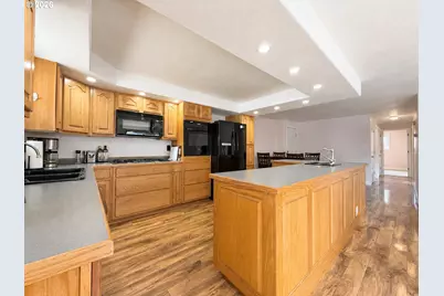 412 Fir St, Brookings, OR 97415 - Photo 8