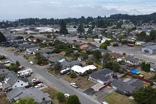 412 Fir St, Brookings, OR 97415 - Photo 34