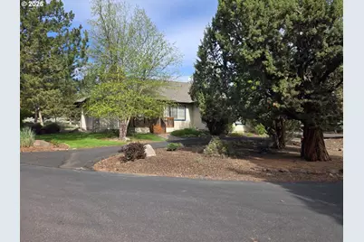 2261 Condor Dr, Redmond, OR 97756 - Photo 1