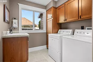 11900 SE Sunny Way, Happy Valley, OR 97086 - Photo 34