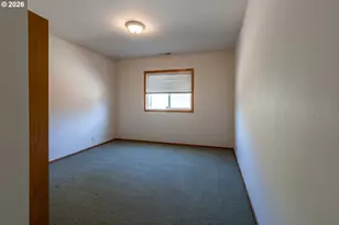 1875 Lake Cove Ave, Eugene, OR 97408 - Photo 22