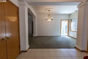 1875 Lake Cove Ave, Eugene, OR 97408 - Photo 6