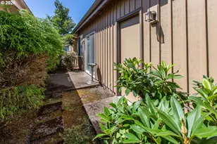 1875 Lake Cove Ave, Eugene, OR 97408 - Photo 30