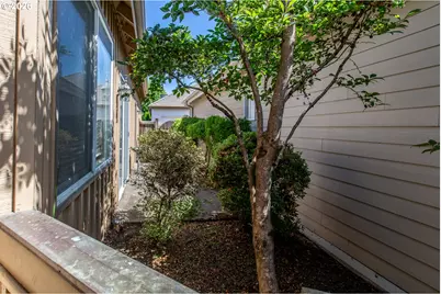 1875 Lake Cove Ave, Eugene, OR 97408 - Photo 32