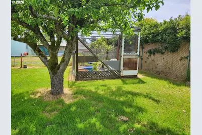 435 Rugh Ln, Lakeside, OR 97449 - Photo 8