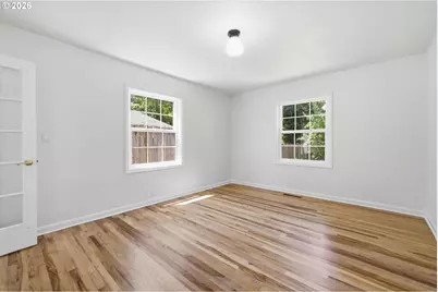 301 Irving Rd, Eugene, OR 97404 - Photo 10