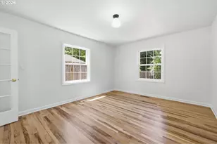 301 Irving Rd, Eugene, OR 97404 - Photo 10