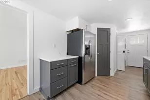 301 Irving Rd, Eugene, OR 97404 - Photo 14
