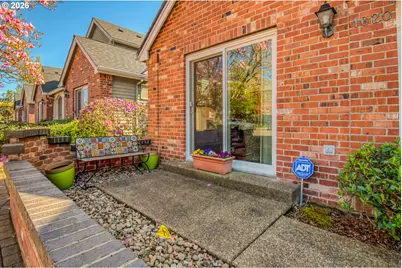 1620 NE Glisan St, Portland, OR 97232 - Photo 2