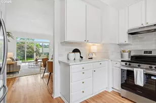 7988 Southeast Grand Avenue, Portland, OR 97202 - Photo 16