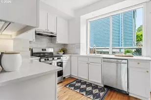7988 Southeast Grand Avenue, Portland, OR 97202 - Photo 14