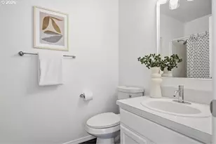 7988 Southeast Grand Avenue, Portland, OR 97202 - Photo 32