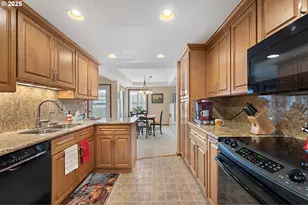 15435 SW 114th Ct, Tigard, OR 97224 - Photo 14