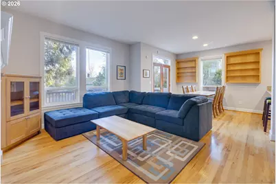 6014 S View Point Ter, Portland, OR 97239 - Photo 10