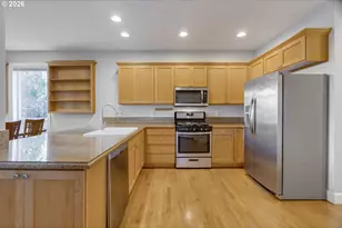 6014 S View Point Ter, Portland, OR 97239 - Photo 12