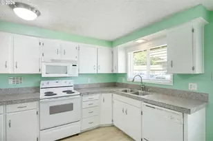 13600 NE 18th St, Vancouver, WA 98684 - Photo 6