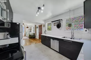 8934 NE Sumner St, Portland, OR 97220 - Photo 6
