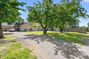 4240 SW 197th Ave, Beaverton, OR 97078 - Photo 18