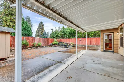 1892 SW Willowview Ter, Beaverton, OR 97003 - Photo 4