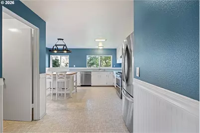 731 S River Rd, Cottage Grove, OR 97424 - Photo 10