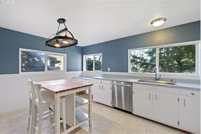 731 S River Rd, Cottage Grove, OR 97424 - Photo 14