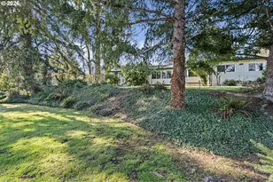 731 S River Rd, Cottage Grove, OR 97424 - Photo 4