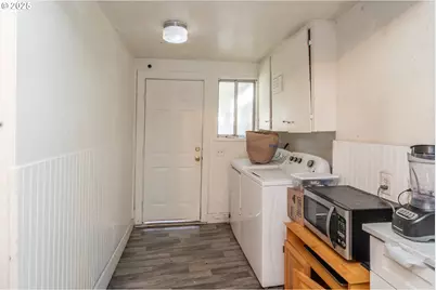 1224 NE Freemont Ave, Roseburg, OR 97470 - Photo 10