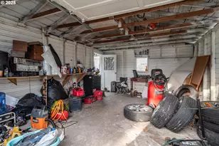 1224 NE Freemont Ave, Roseburg, OR 97470 - Photo 16