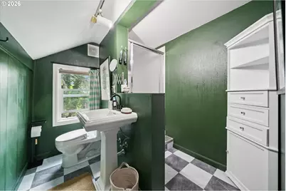 2453 Marylhurst Dr, West Linn, OR 97068 - Photo 16