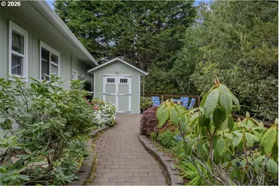 87997 Kelsie Way, Florence, OR 97439 - Photo 40