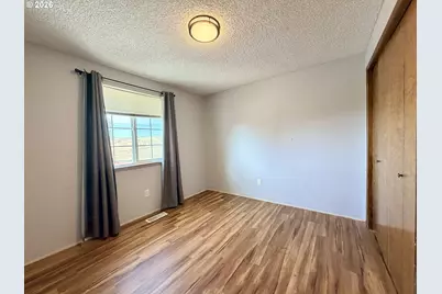 26 NE Nelson Dr, Pendleton, OR 97801 - Photo 10