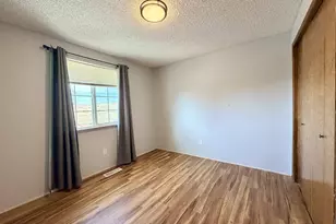 26 NE Nelson Dr, Pendleton, OR 97801 - Photo 10