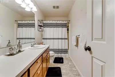 3428 River Pointe Dr, Eugene, OR 97408 - Photo 16