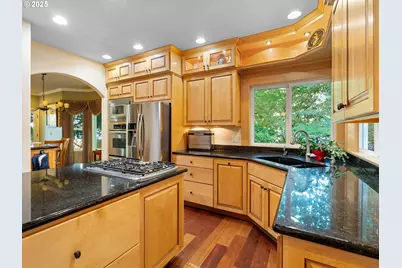 9096 SW Omara St, Tigard, OR 97223 - Photo 16