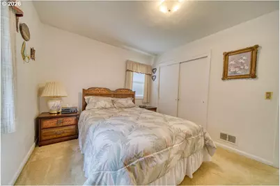 6131 N Villard Ave, Portland, OR 97217 - Photo 12