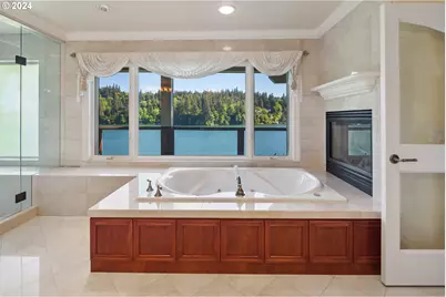 2240 Summit Ct, Lake Oswego, OR 97034 - Photo 24