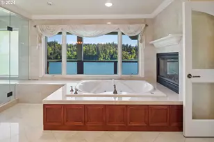 2240 Summit Ct, Lake Oswego, OR 97034 - Photo 24