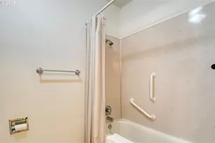 1900 NW Carden Ave, Pendleton, OR 97801 - Photo 16