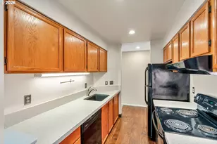 5150 S Landing Dr, Portland, OR 97239 - Photo 12